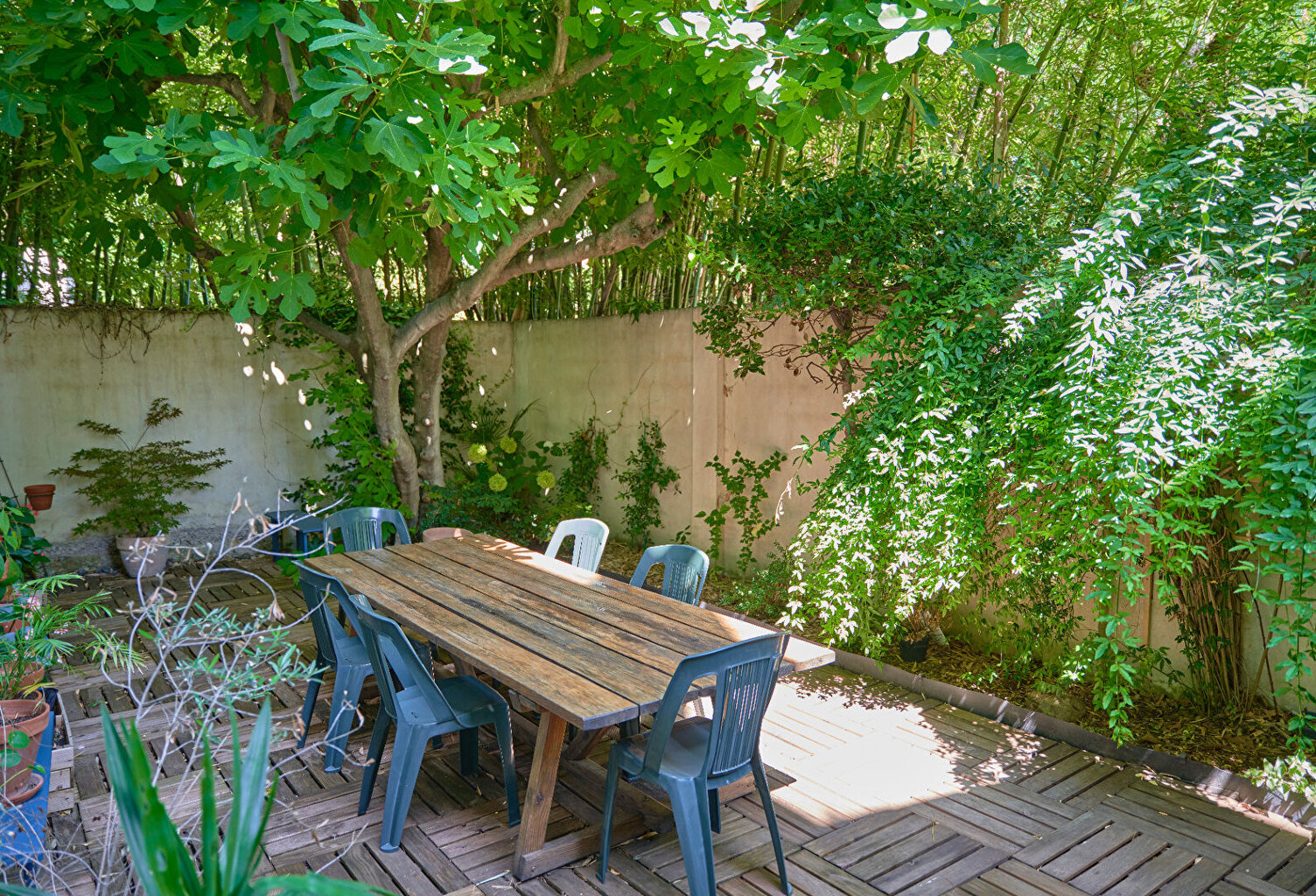 Maison de 155m² avec cours, terrasse et garage - Avignon — photo 1