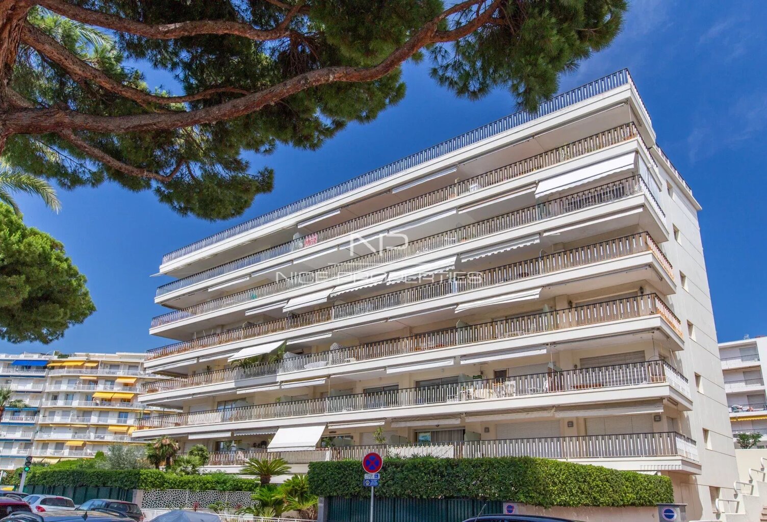 Cannes Croisette, dernier étage, 3 pièces de 110 m² avec terrass — photo 1