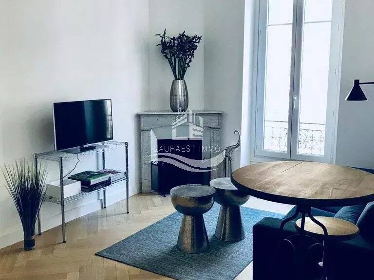 2 pièces rénovée Carrè D’Or — photo 1