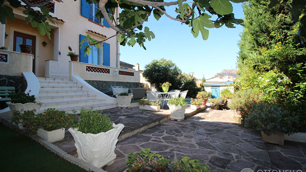 maison 7 pièces 187 m2 à vendre à Roquebrune-sur-Argens (83520)