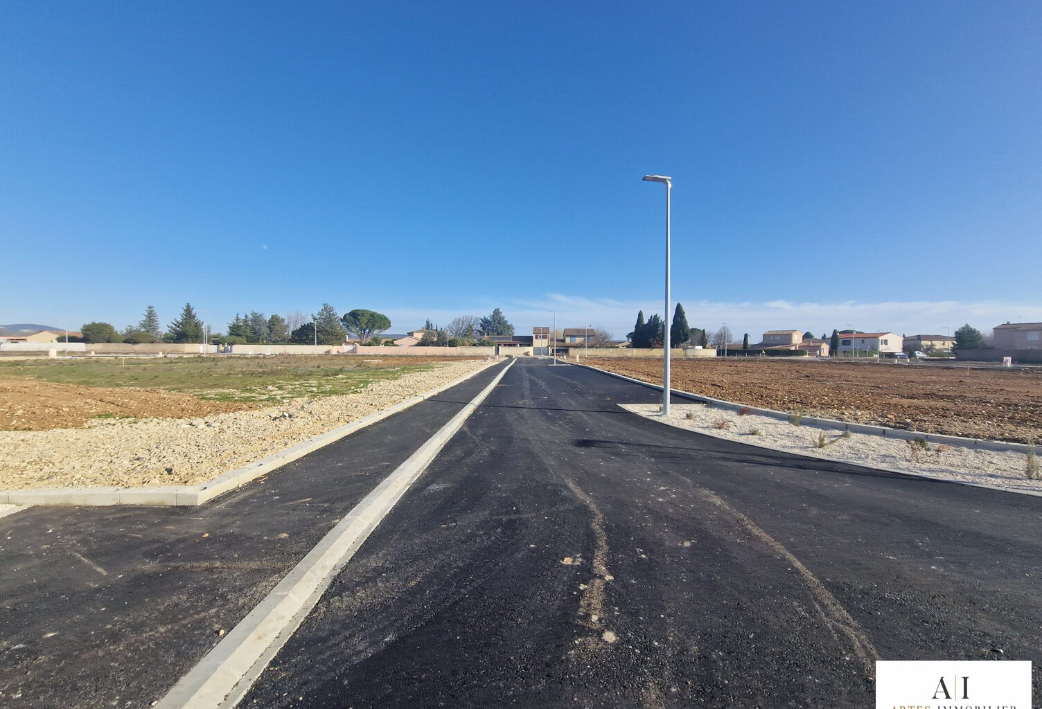 PARCELLE A BATIR DE 589 m² — photo 1