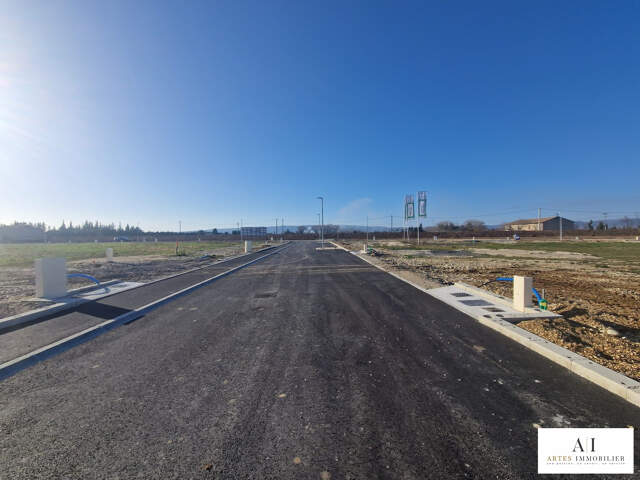 PARCELLE A BATIR DE 373 m² — photo du bien