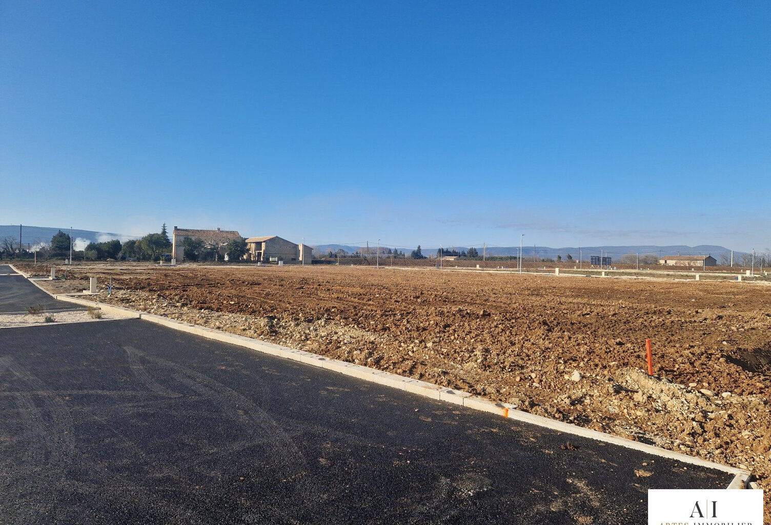PARCELLE A BATIR DE 609 m² — photo 1