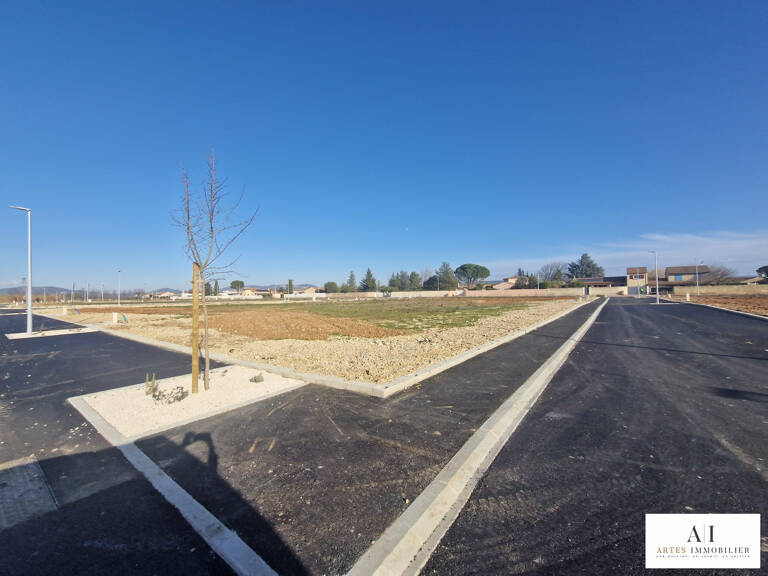 PARCELLE A BATIR DE 607 m² — photo 1