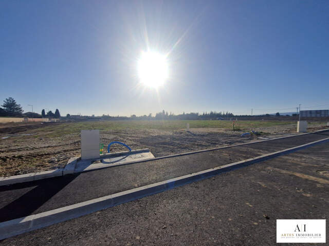 PARCELLE A BATIR DE 678 m² — photo du bien