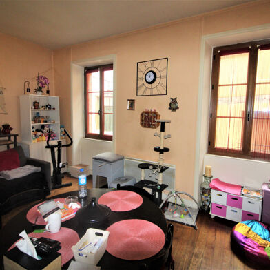 Immeuble  137000 €