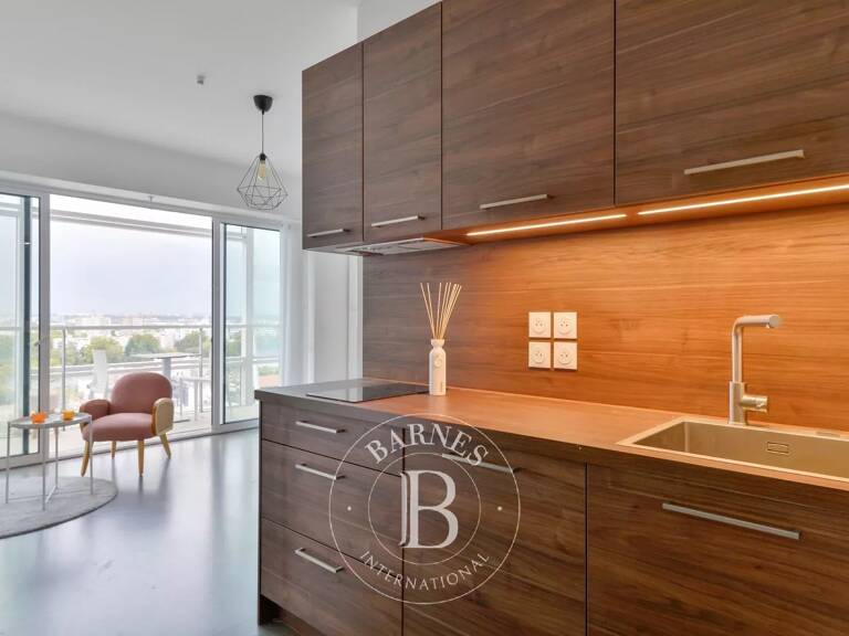 Lyon 2 - Confluence - Studio de 28,90 m² - Balcon — photo 1