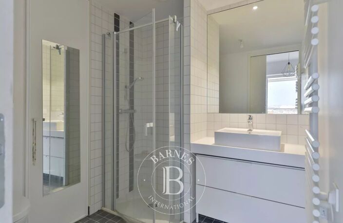 Lyon 2 - Confluence - Studio de 28,90 m² - Balcon — photo 5