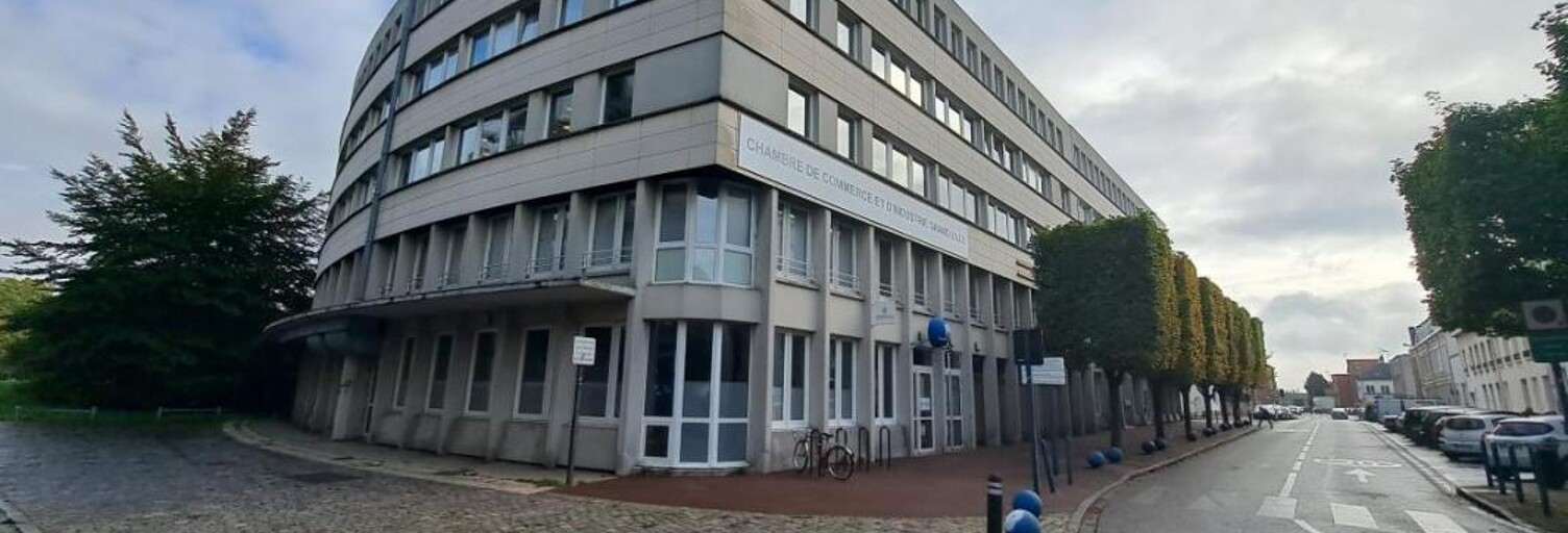 Local industriel  830 m² à louer à Douai (59500)