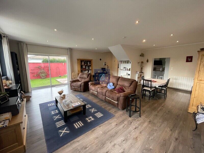 Villa / Maison  T7 à vendre Royan 17200