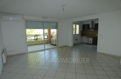 location appartement 850 € CC /mois à proximité de Valréas (84600)