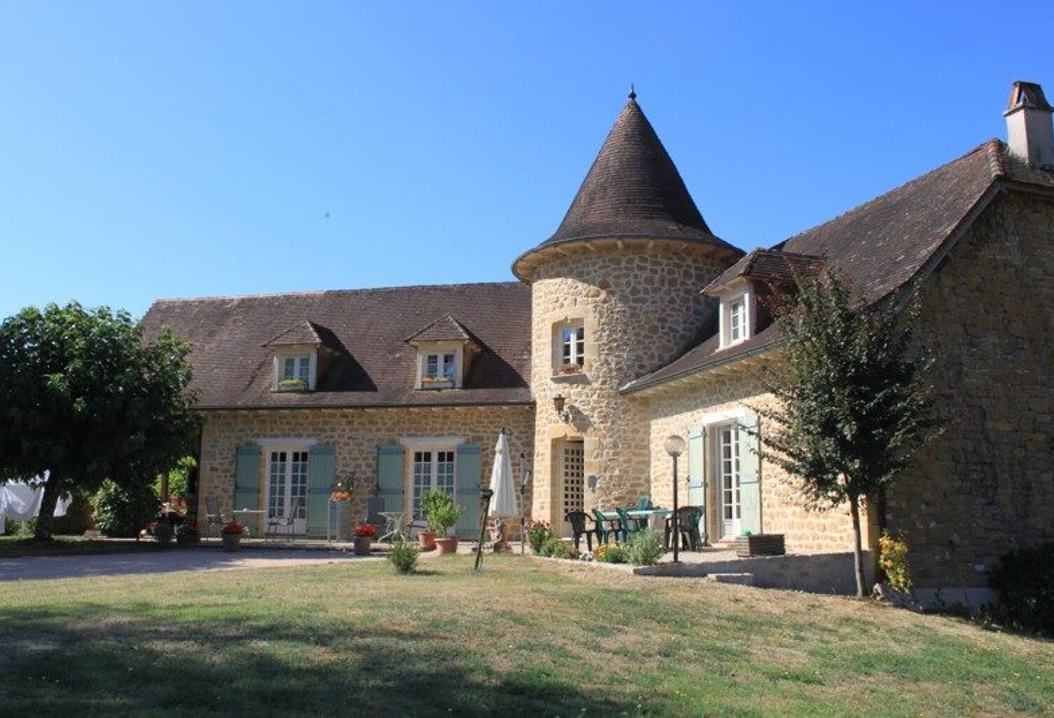 Maison en pierre de 12 pièces principales — photo 1
