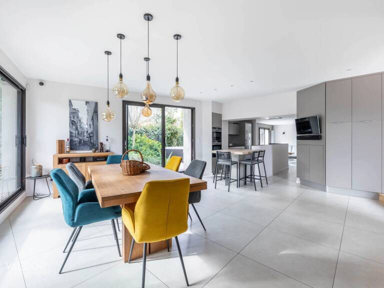 Maison 6 pièces  à vendre 260 m² — photo 1