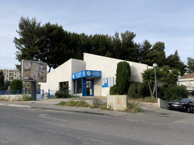 MARSEILLE 11eme. LOCAL MEDICAL 15m2 — photo du bien