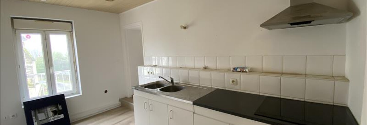 Immeuble   m² à vendre à Saint-Martin-du-Bois (33910)