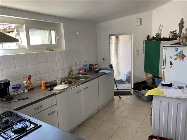 Immeuble à Saint-Denis-de-Pile — photo du bien
