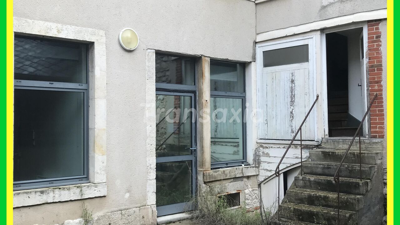 maison 5 pièces 276 m2 à vendre à Mehun-sur-Yèvre (18500)