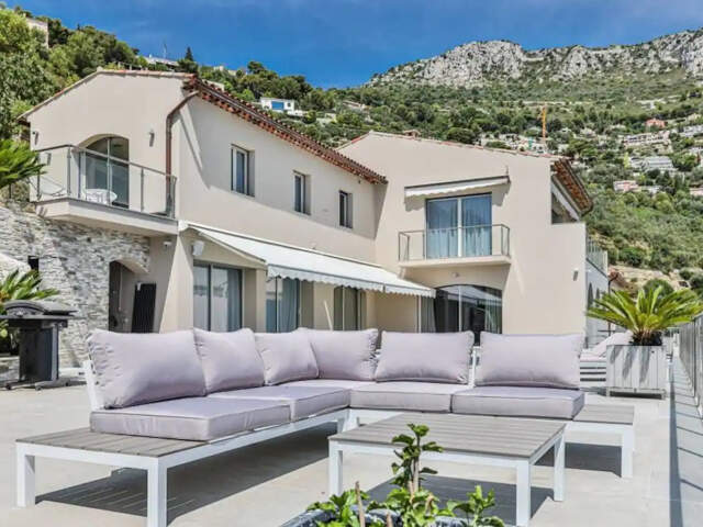 Villa vue mer sur Èze 5 chambres — photo du bien