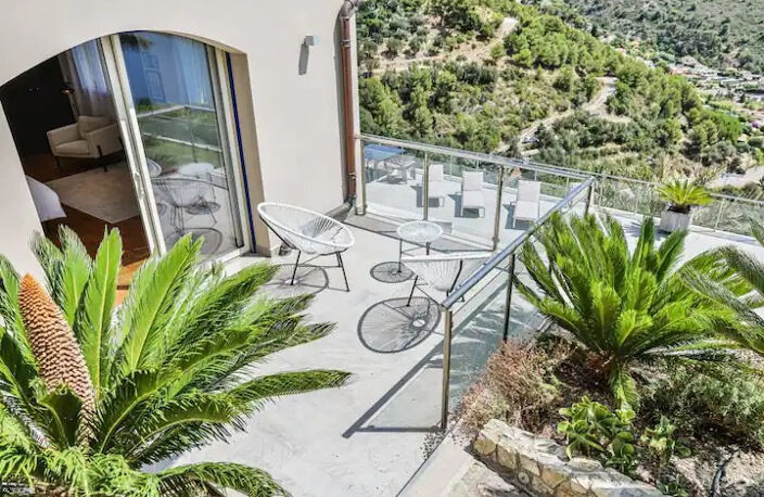 Villa vue mer sur Èze 5 chambres — photo 5
