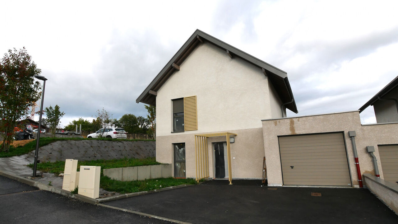 maison 5 pièces 121 m2 à vendre à Mésigny (74330)