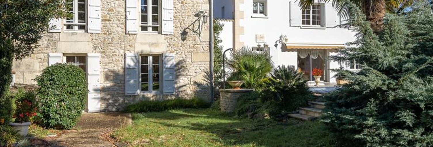 Maison 7 Pièces 228 m² à vendre à Saint-Bris-des-Bois (17770)