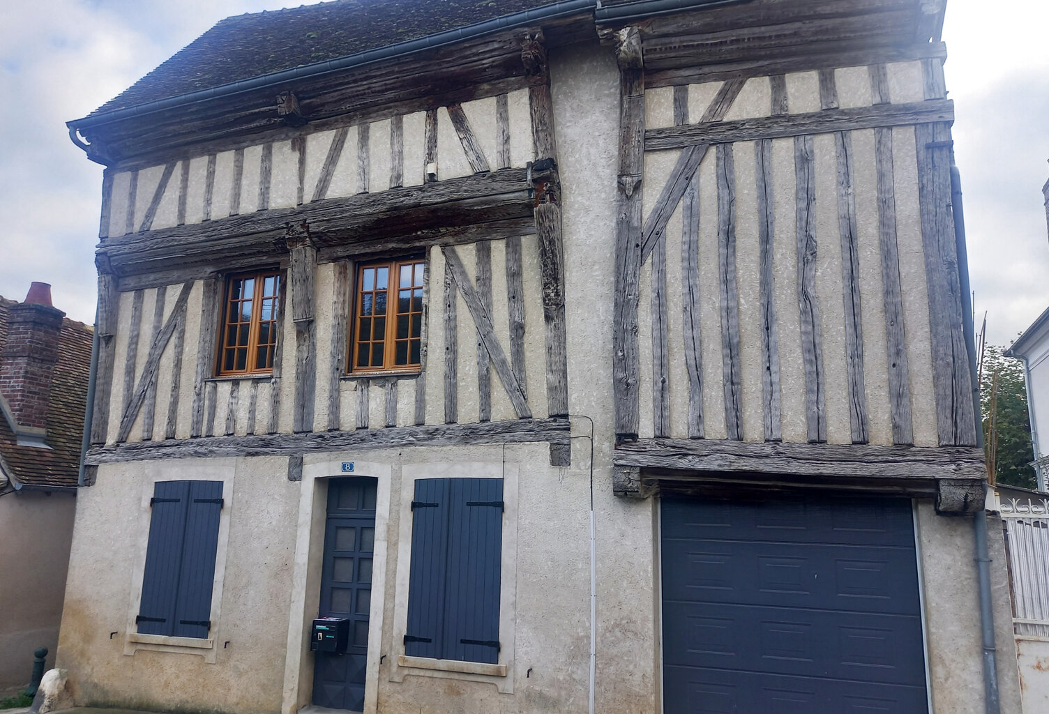 MAISON ANCIENNE A 12MN DE BREVAL AVEC TOUT COMMERCES — photo 1