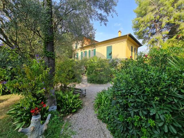 GRANDE VILLA ROQUEBRUNE CAP MARTIN PISCINE POOL HOUSE — photo du bien