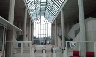 Bureau  88 m² à louer à Cannes (06150)