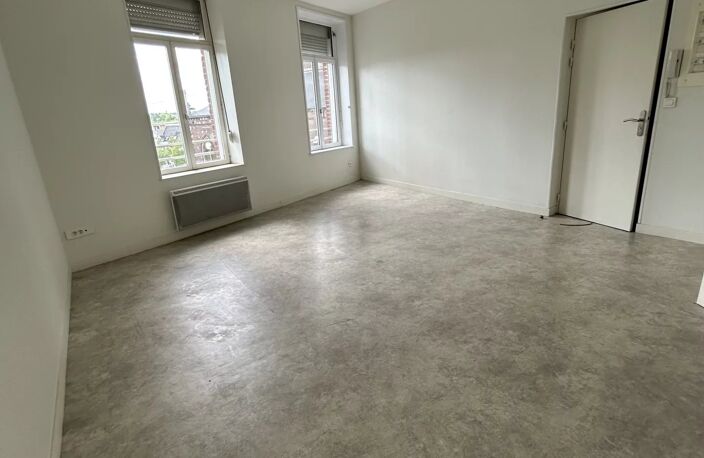Bien vendu : Appartement  Hautmont (59330) — photo 2