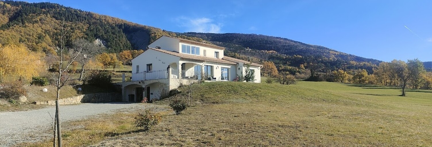 Maison 8 Pièces 210 m² à vendre à Annot (04240)