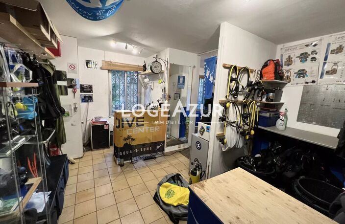 Local commercial — photo 2