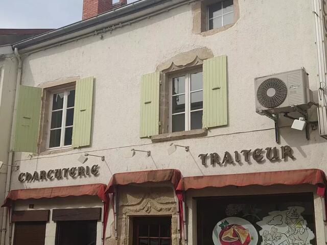 Immeuble proposé à La Clayette
