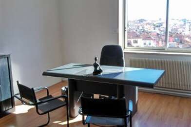 Bureau  77000 €