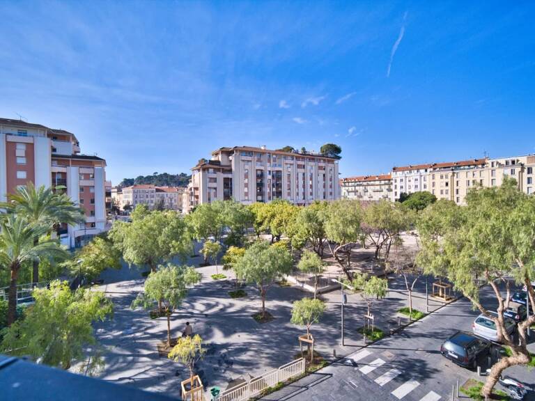 Nice Le Port/Riquier, Appartement 3 pièces avec grande terrasse ensoleillée — photo 1