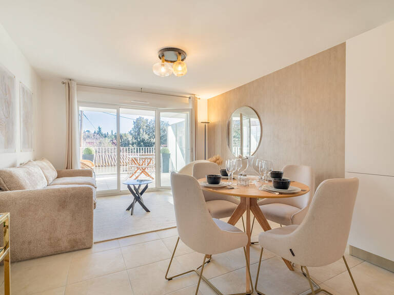 
          Appartement
          (46 à 150 m²)
          Marseille
          -
          13000
         — photo 1