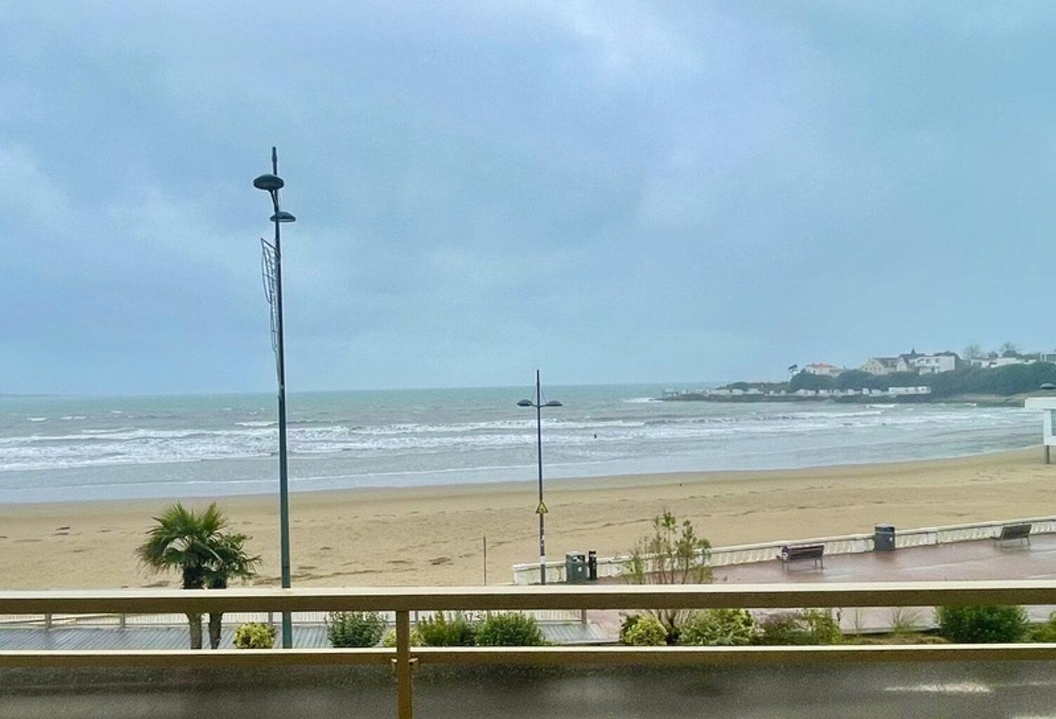 Royan- Pontaillac, Appartement, 61m2, Vue Mer-Plage, commerc — photo 1
