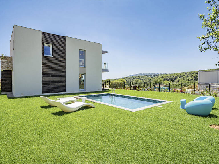 
        Maison

        (4 à 5 pièces)

        (102 à 144 m²)
       — photo 1