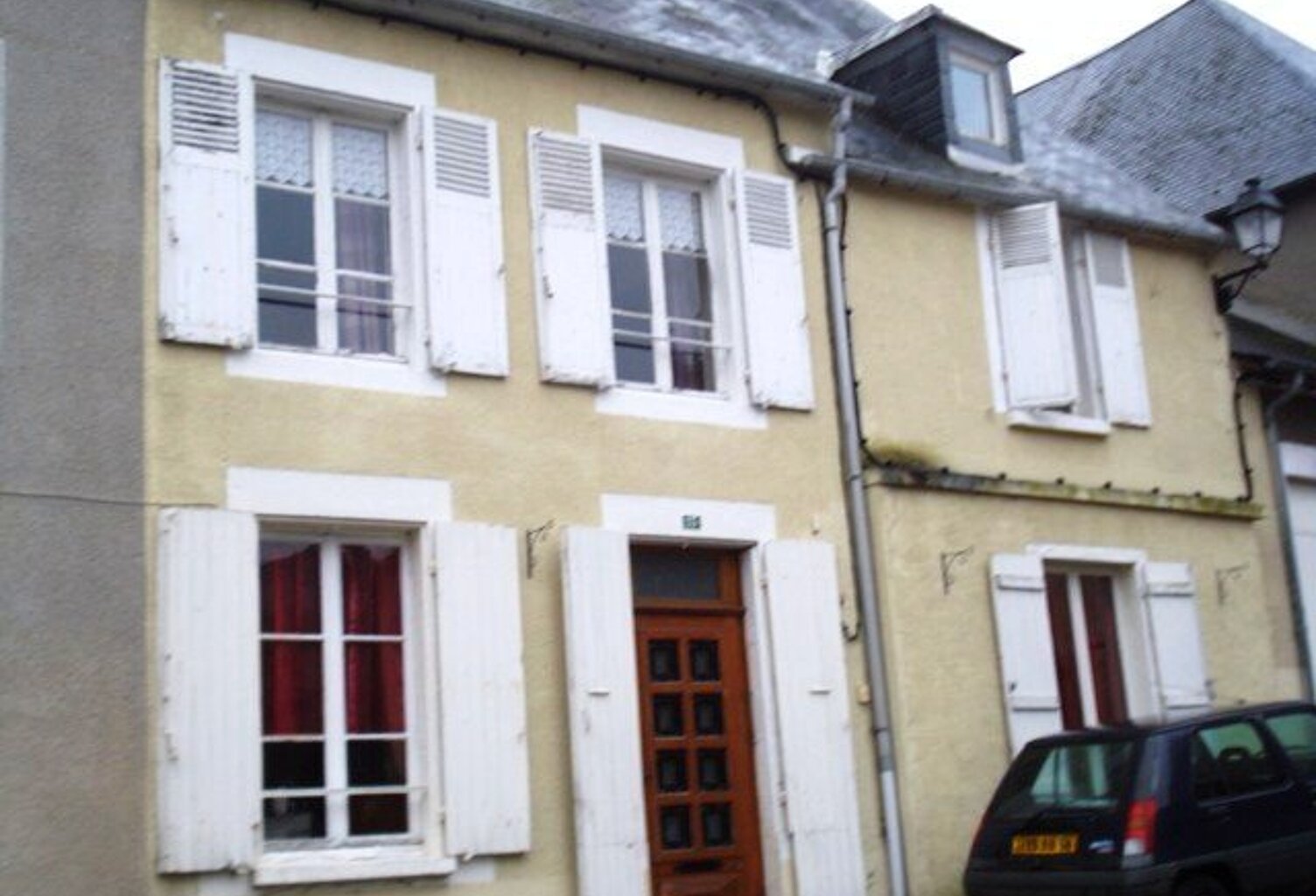 GRANDE MAISON DE BOURG 10 PIECES 182.4 M2 AU COEUR DE SAINT-SAULGE 59000 EUROS — photo 1