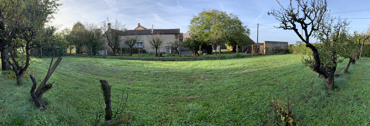 Terrain  583 m² à vendre à Saint-Cyr-du-Doret (17170)