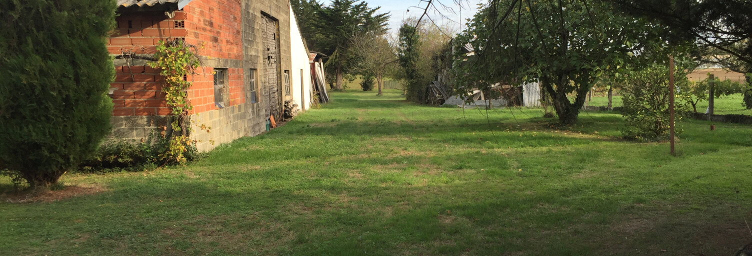 Terrain  1021 m² à vendre à Saint-Cyr-du-Doret (17170)