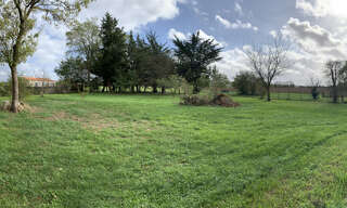 Terrain  2447 m² à vendre à Saint-Cyr-du-Doret (17170)