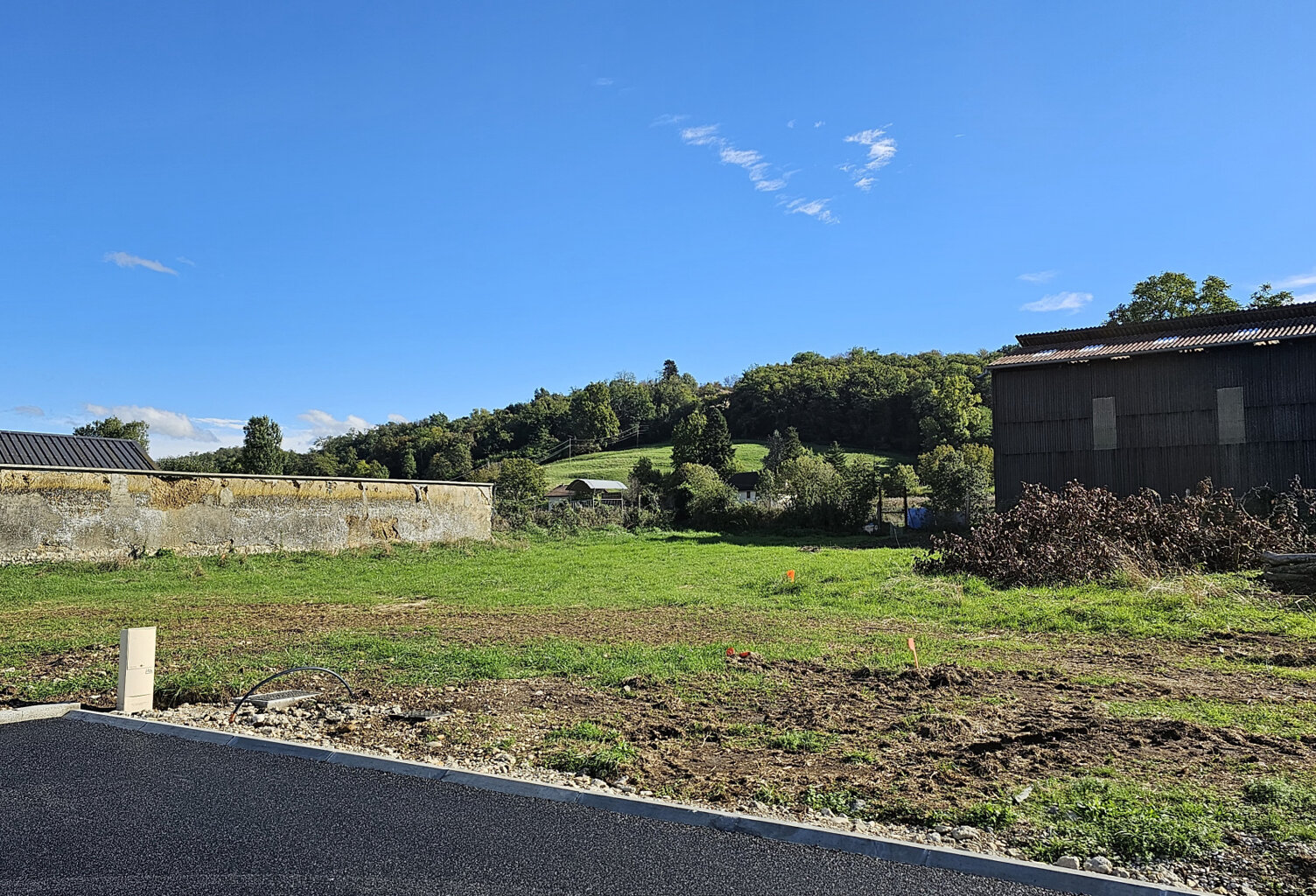 SAINT CHEF terrain plat viabilisé de 396 m2 — photo 1