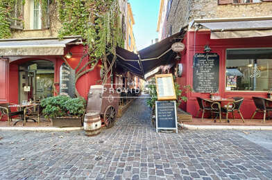 Commerce  695000 €