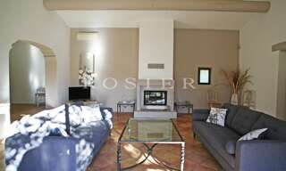 Maison 8 Pièces 187 m² à vendre à Gordes (84220)