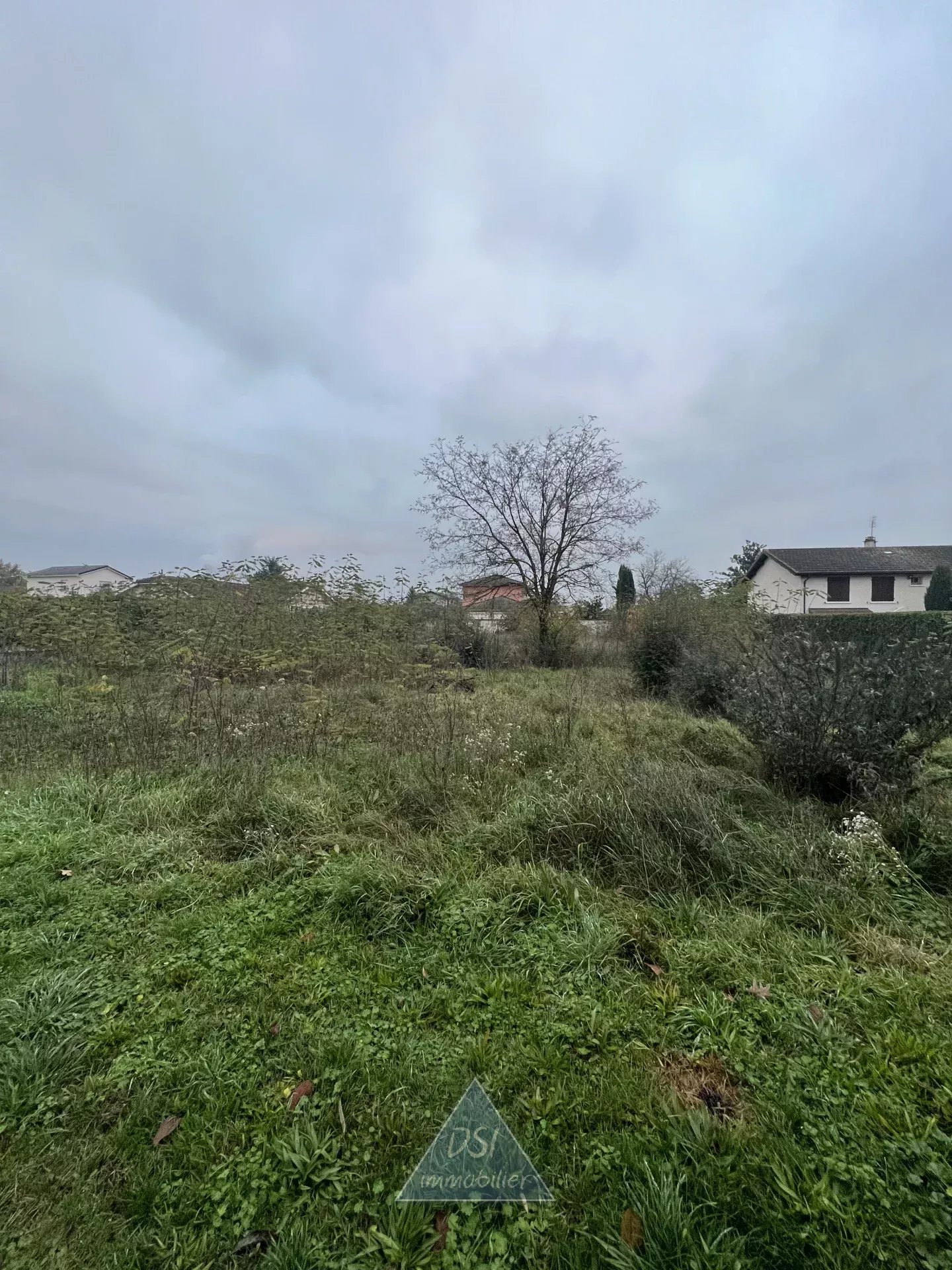 Photo Vente terrain constructible 1200m² - saint maurice de gourdans image 1/1