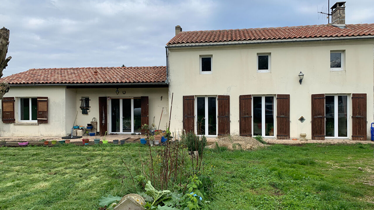 maison 4 pièces 150 m2 à vendre à Nieul-Lès-Saintes (17810)