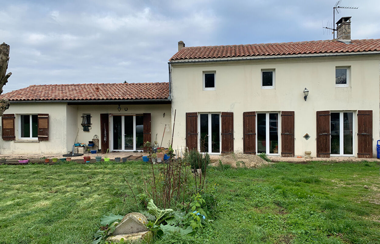 maison 4 pièces 150 m2 à vendre à Nieul-Lès-Saintes (17810)