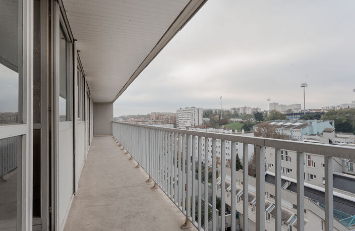 Appartement 5 pièces Ivry Sur Seine 89 m2  Balcon — photo 2