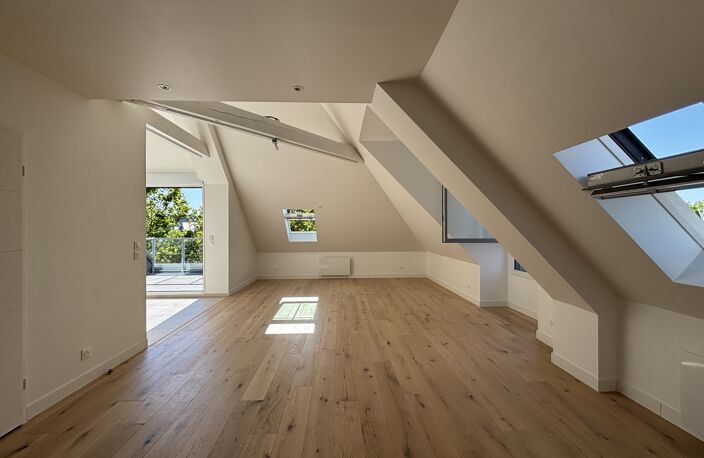 Dernières opportunités livrées ! Appartements de charme aux belles hauteurs sous plafond face à la Cathédrale. — photo 3