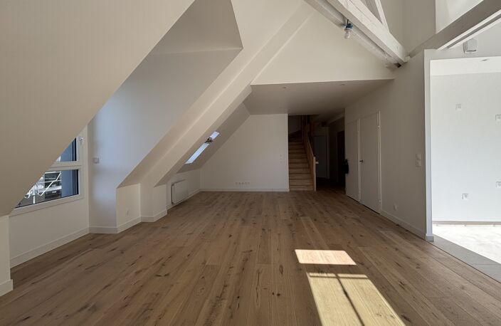 Dernières opportunités livrées ! Appartements de charme aux belles hauteurs sous plafond face à la Cathédrale. — photo 4